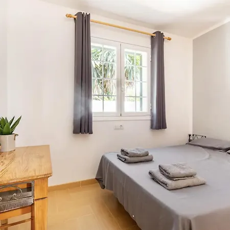 Vila Jordi - Cala En Porter *